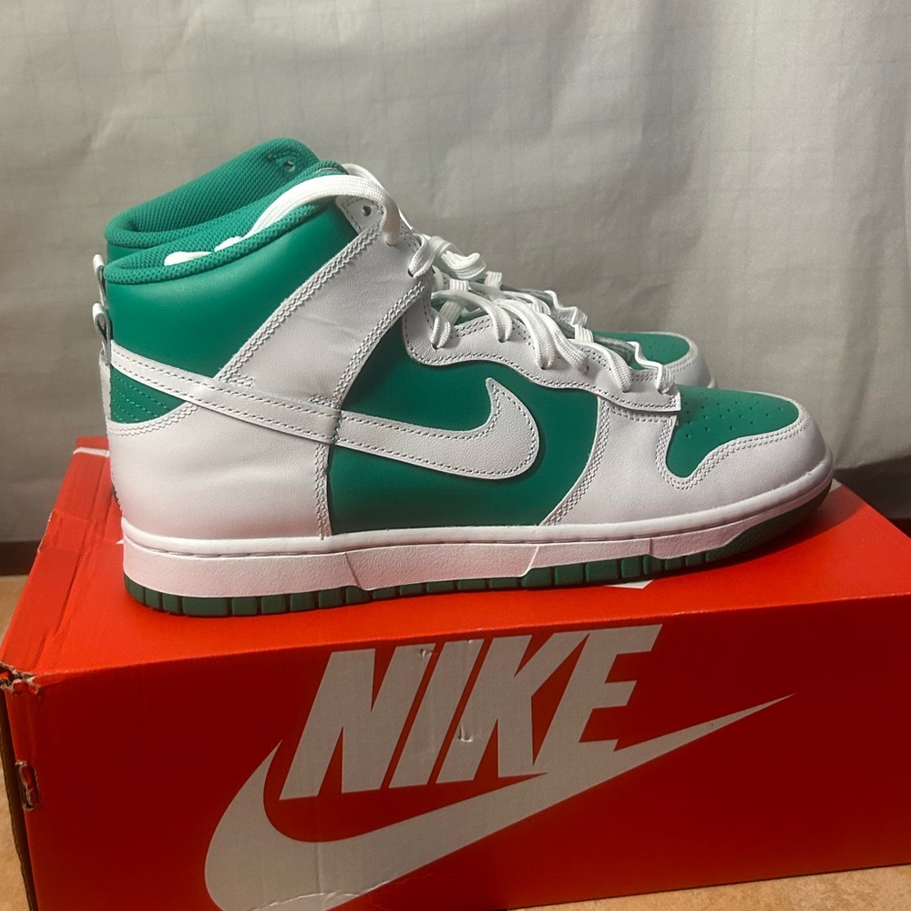 Nike dunk high white stadium green size 11 men